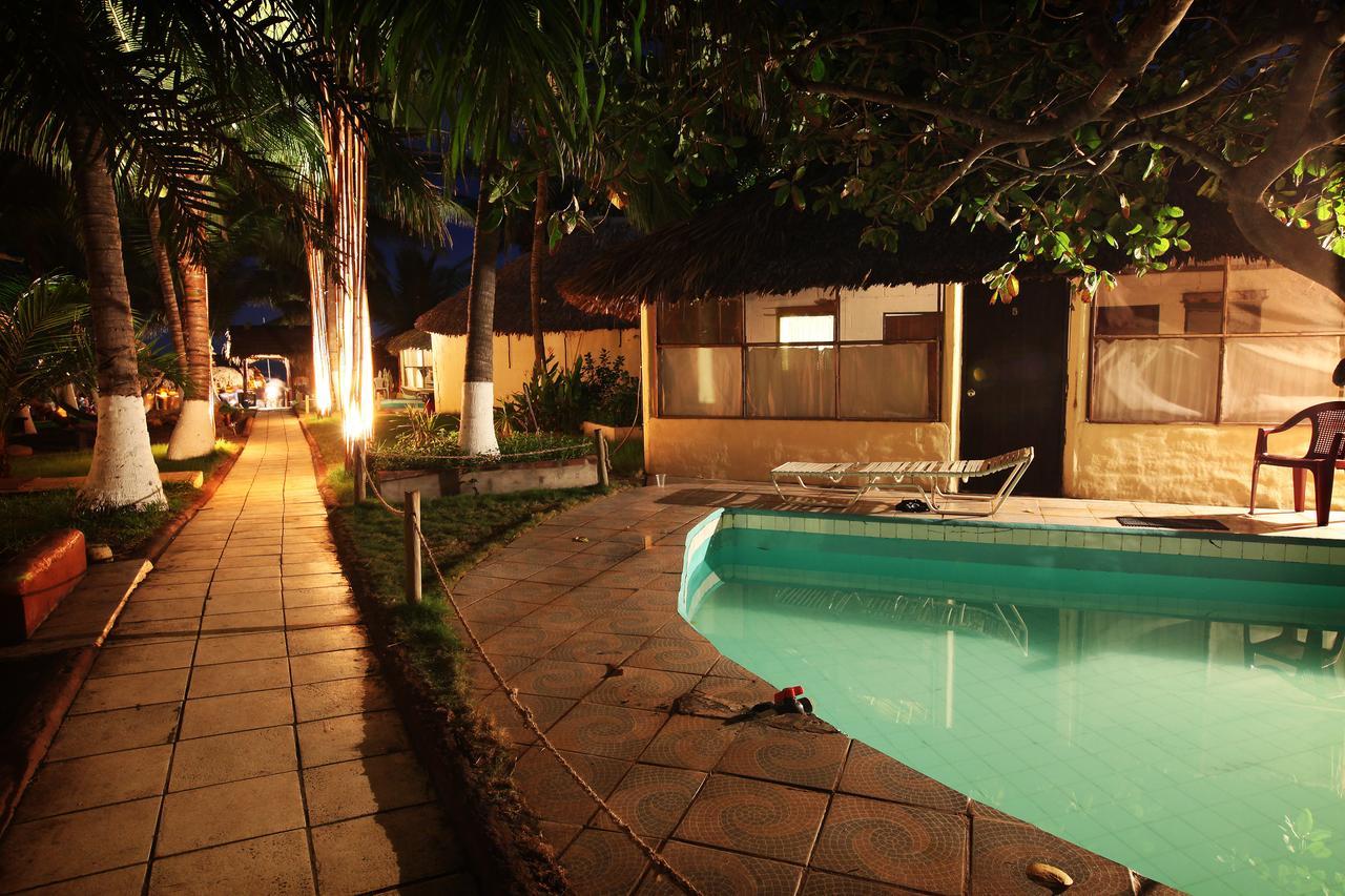 Johnny'S Place Hotel Monterrico Exterior photo